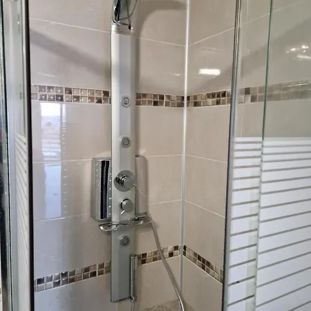 Apartment Claudia 2 *